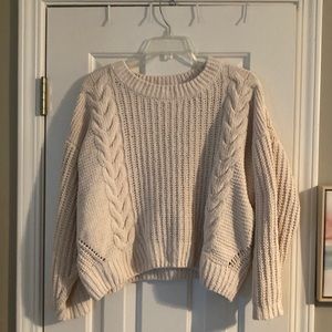 KOHLS CROPPED CREAM SWEATER